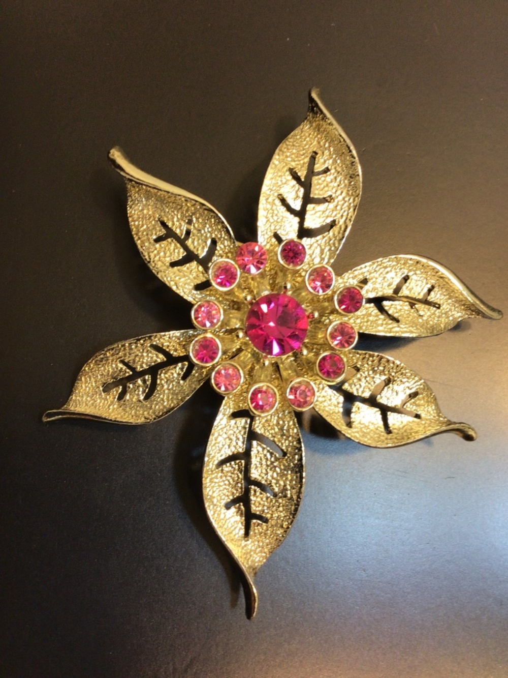Vintage Sarah Coventry Flower Pin Brooch Silver Tone Textured Pink Rhinestones